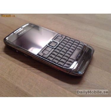 Replica Nokia E71 Dual SIM cu WIFI