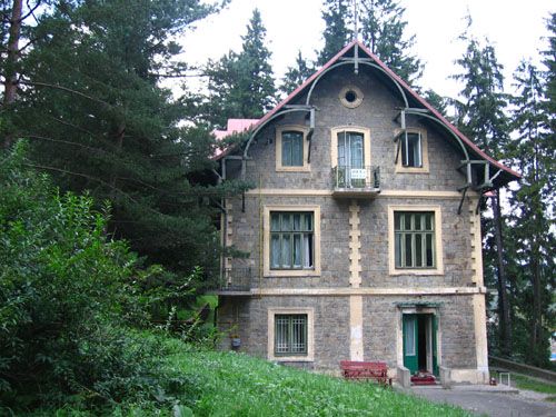 CAZARE LA VILA IN SINAIA DE PASTE SI TOT ANUL !