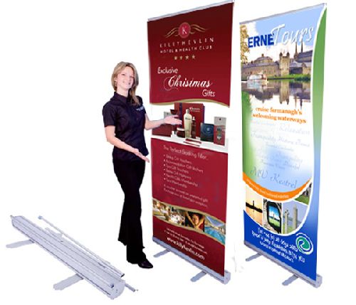 Roll-up 150×200 cm, 240 lei Inclusiv Personalizarea