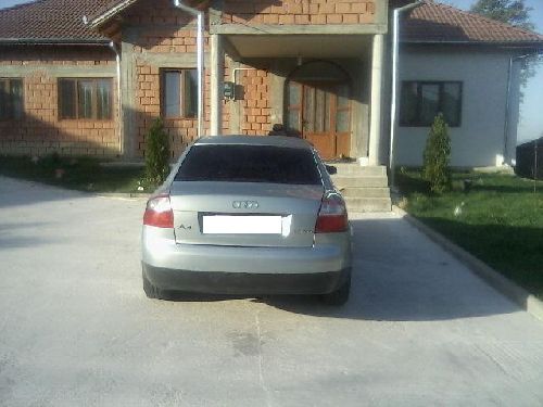 Dezmembrez AUDI A4, albastru, 2002