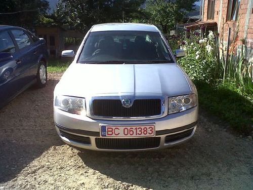 Dezmembrez Skoda Superb, an 2005