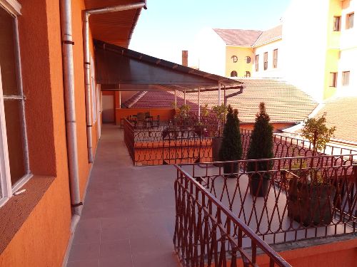 Spatiu comercial/birouri de vanzare - Imobiliare Oradea