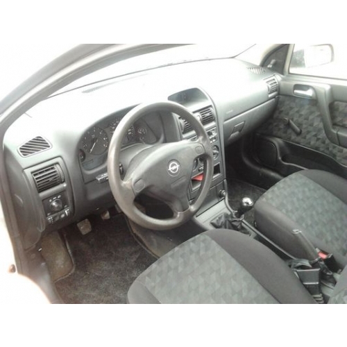 Dezmembrez Opel Astra G, alb, 1999