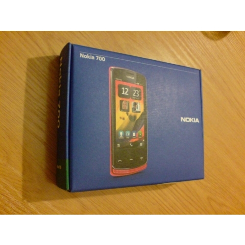 Telefon Nokia 700, sigilat
