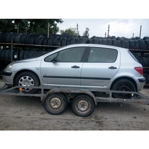 Dezmembrez Peugeot 307, motorizare 2.0hdi, an 2003