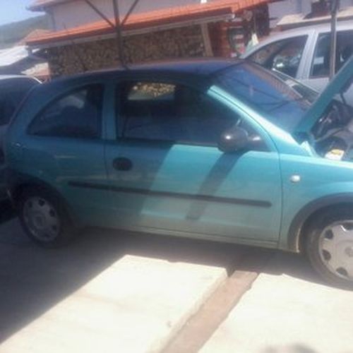 Dezmembrez Opel Corsa C 17 dti 2002