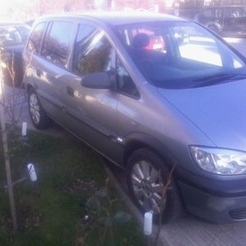 Dezmembrez Opel Zafira 2004 2l dti 101cp