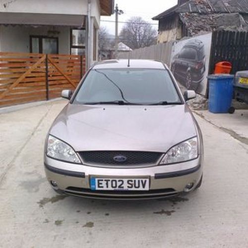 Dezmembrez Ford Mondeo, an 2002, gri