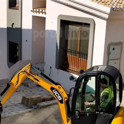 Inchiriez miniexcavator Otopeni Corbeanca Bucuresti Snagov Pipera Tunari Bragadiru Domnesti Balotest